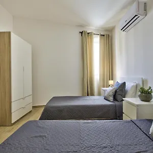  Appartement Bastions Seaview And Duplex Penthouse In By Shortletsmalta