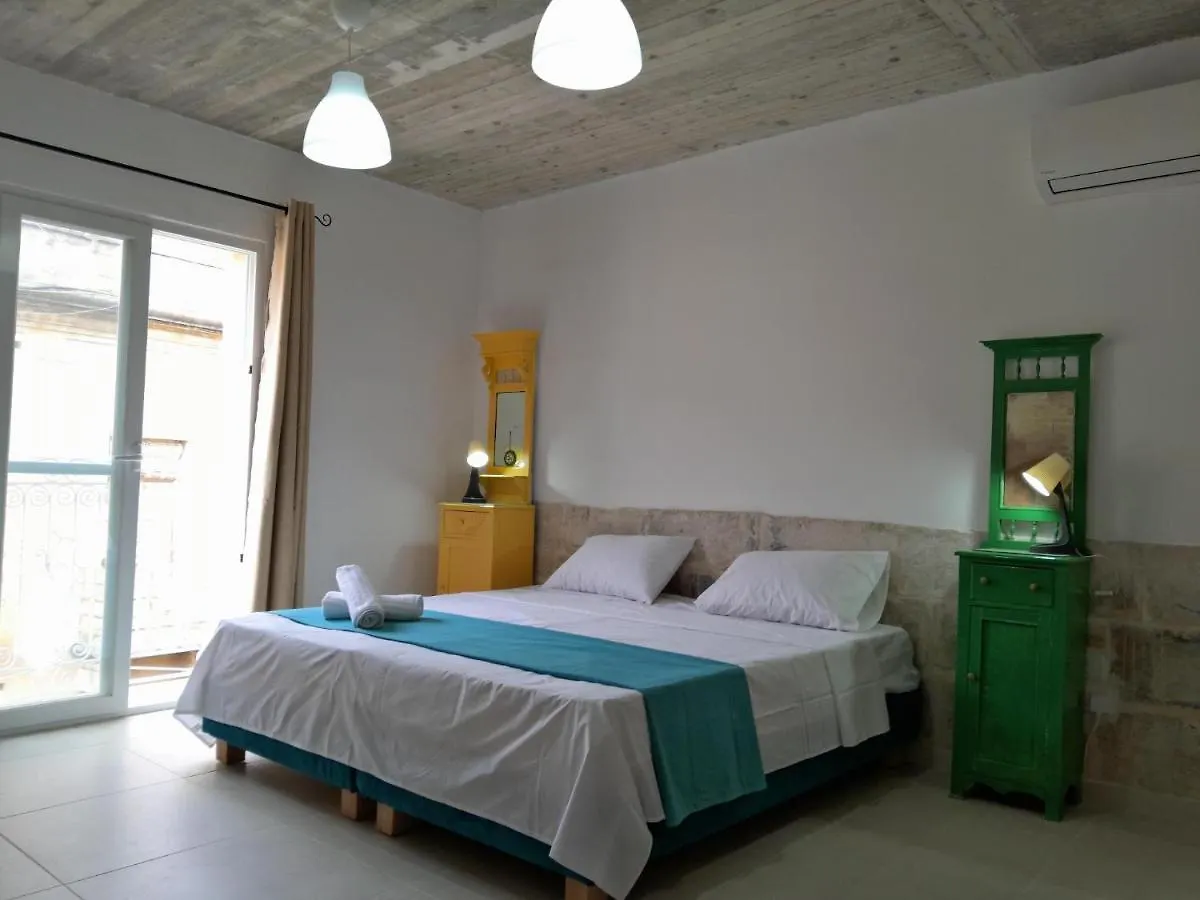 Limestone Sun Suites Sliema Bed & Breakfast