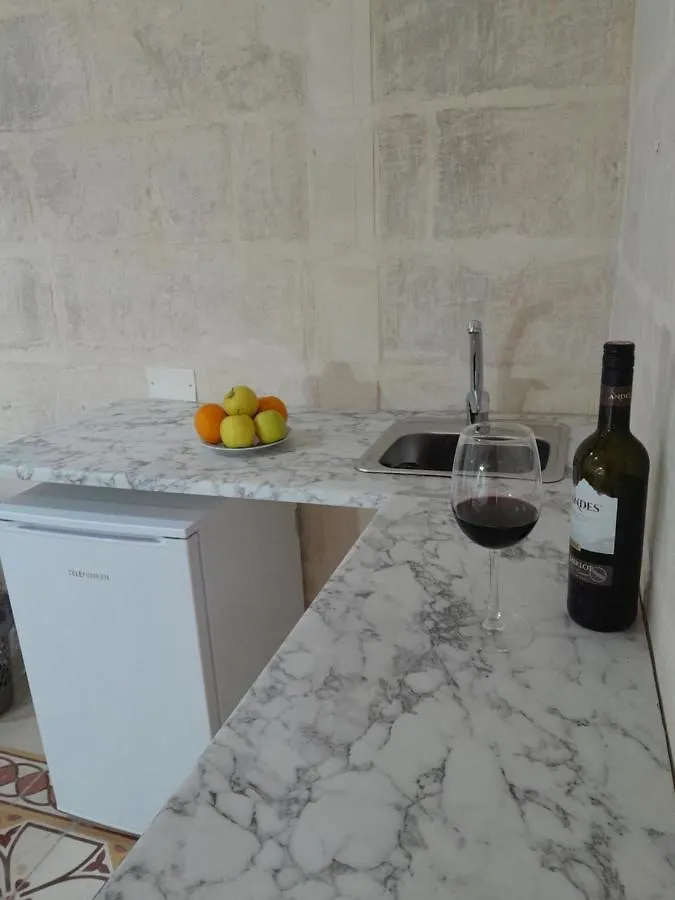 Limestone Sun Suites Sliema 0*,  Malta